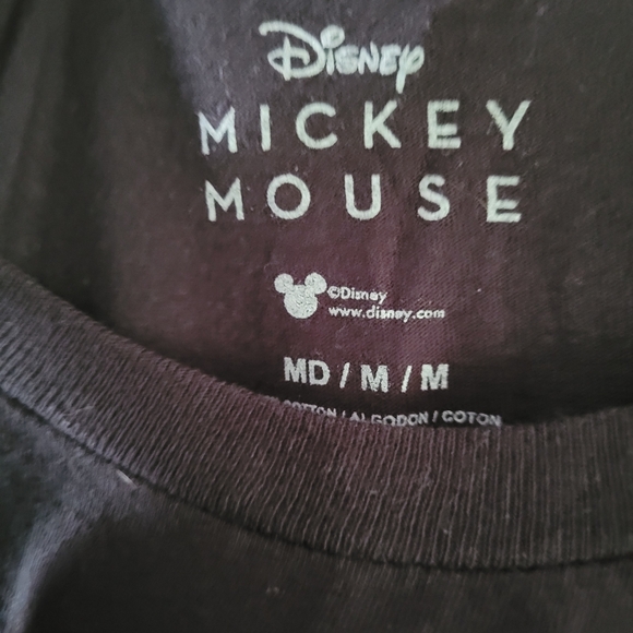 🔥$5 if bundled🔥 Mickey Mouse shirt Med - Picture 2 of 3